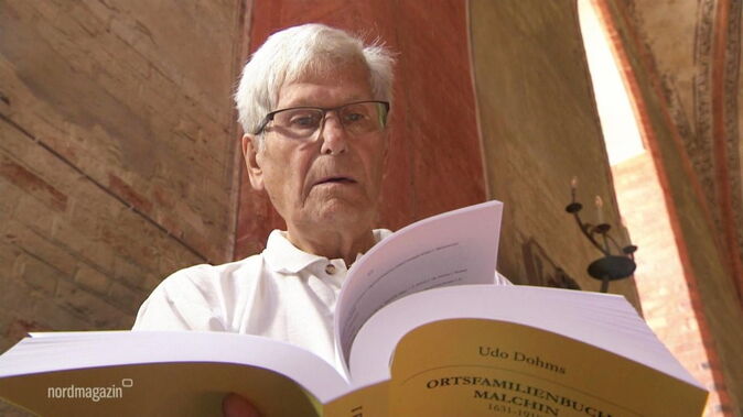 NDR: Malchiner verfasst Ortsfamilienbuch